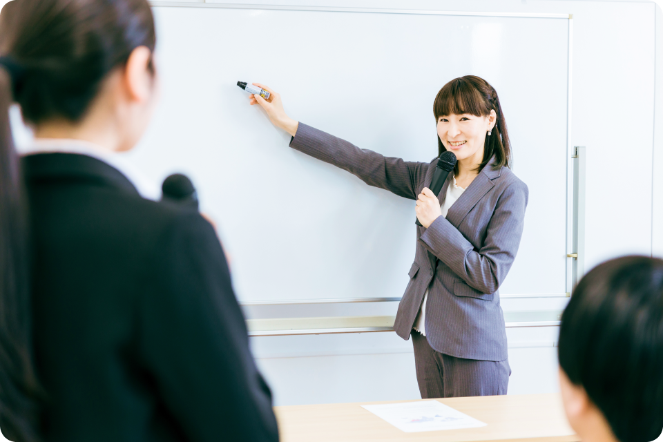 ビジネス研修 （コーチングやマネジメント等）